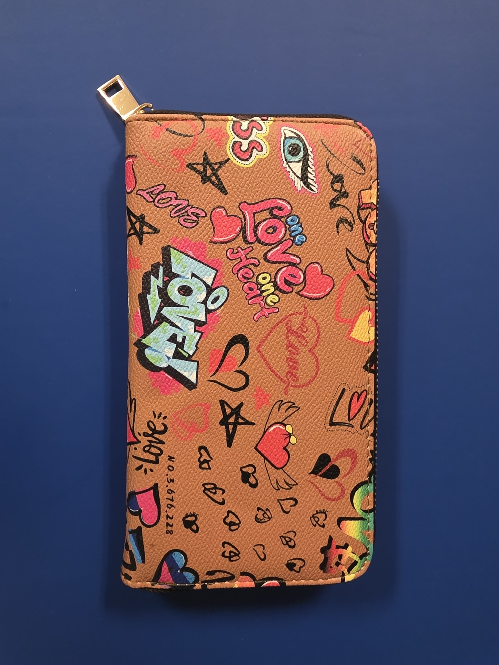 Stylish Graffiti Zip Wallet/wristlet - Brown